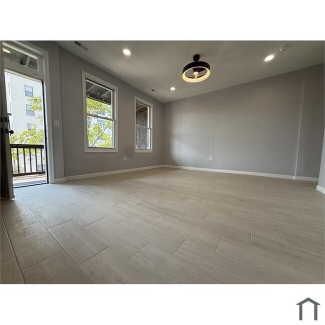 1354 Girard St NW Unidad A