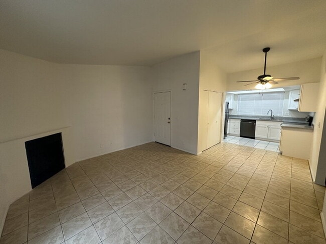 Photo - 1559 W Mercer Ln Unit #3