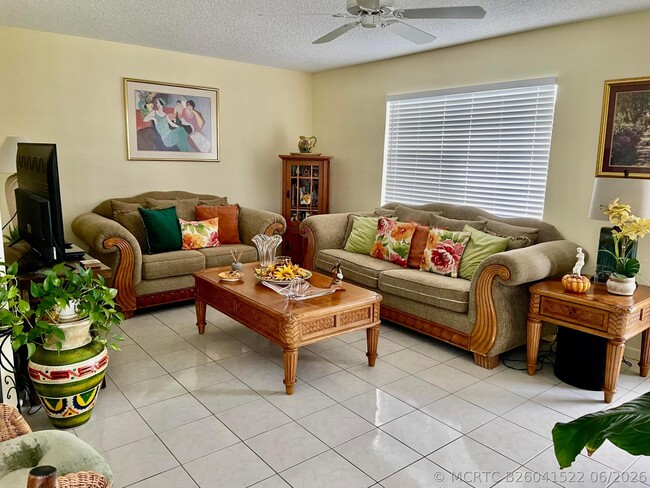 Photo - 816 Normandy Ln