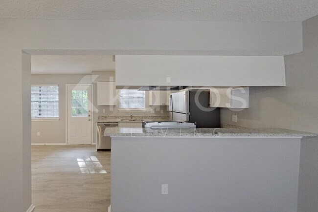 Photo - 2146 Woodnote Ln