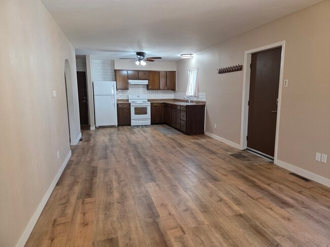 Building Photo - 610 N Orchard Ave Unit C Rental