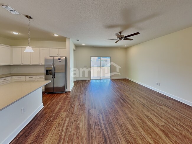 Photo - 3787 Lake Bluff Loop