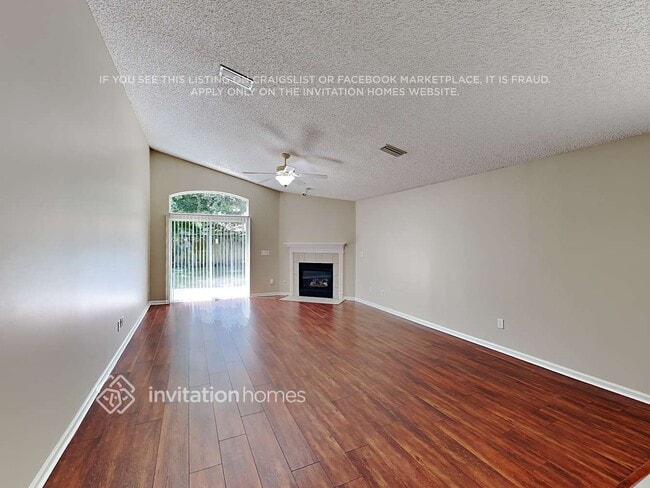 Photo - 1325 River City St