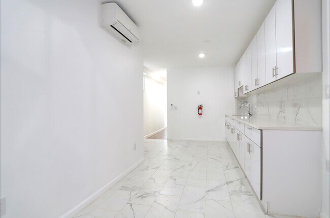 Photo - 18 Wallis Ave Unit 3