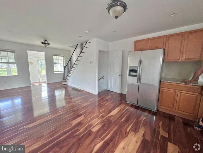 Building Photo - 6525 Edmund St Rental