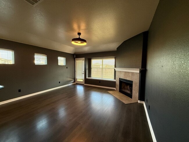 Photo - 405 W Vega Ln