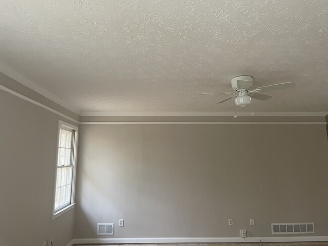 Photo - 540 Meadowbrook Dr