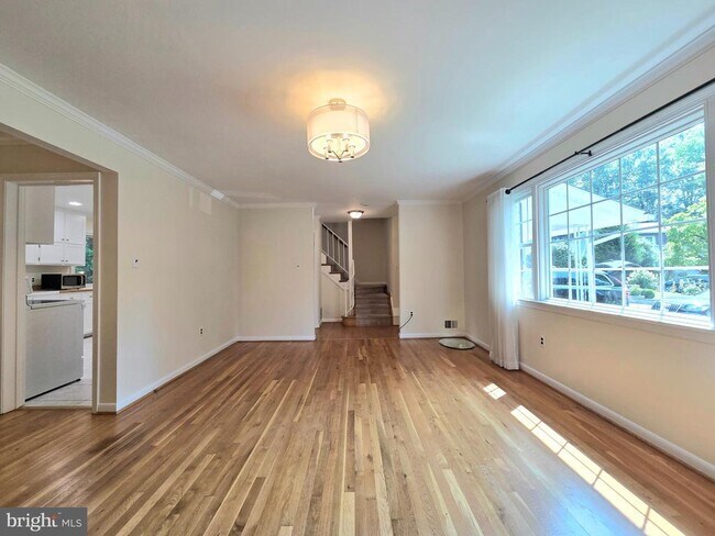 Photo - 111 Tamarisk Ct