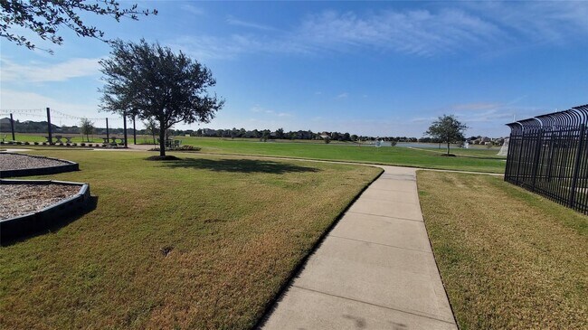 Photo - 2814 Silver Point Ln