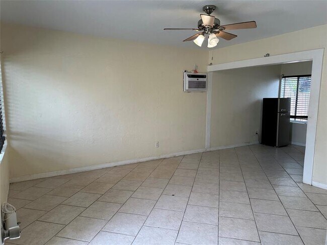 Photo - 1213-1217-1217 SW 3rd Ave Unidad 1215