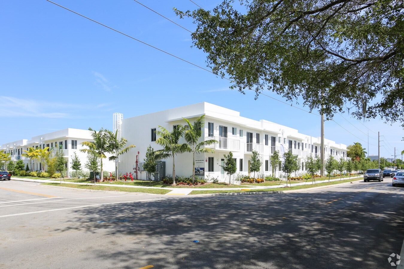 Photo - WEITZER AVENTURA PLACE