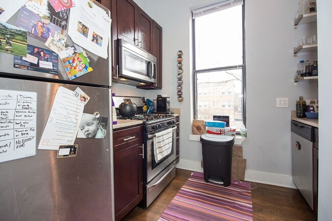 Photo - 2 Bedroom in Ukrainian Village /West Town / Noble Square - June 16th Unit 2R