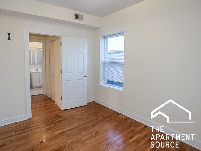 Photo - 3527 N Broadway Unidad 3