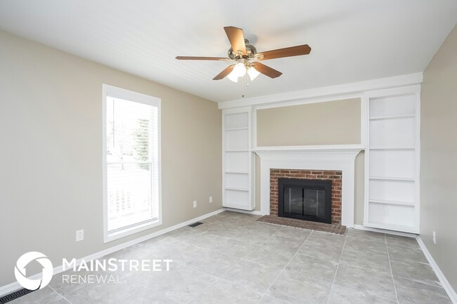 Photo - 1001 Hornbuckle Ct