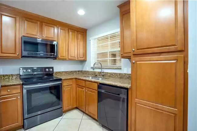 Photo - 2110 W First St Unidad 301