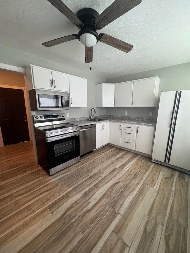 Photo - 108 2nd St NE Unidad 2