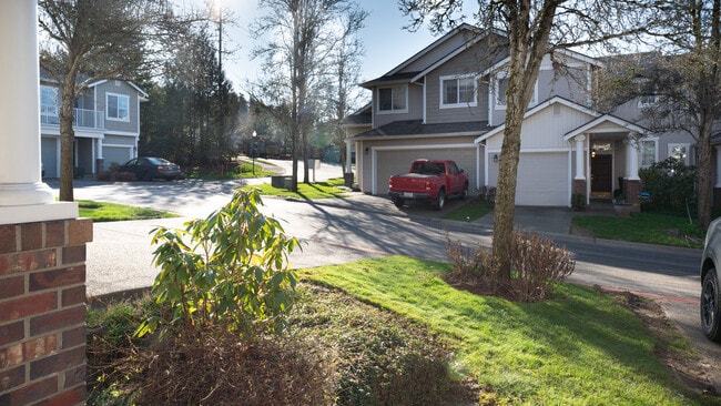 Photo - 4911 Talbot Pl S