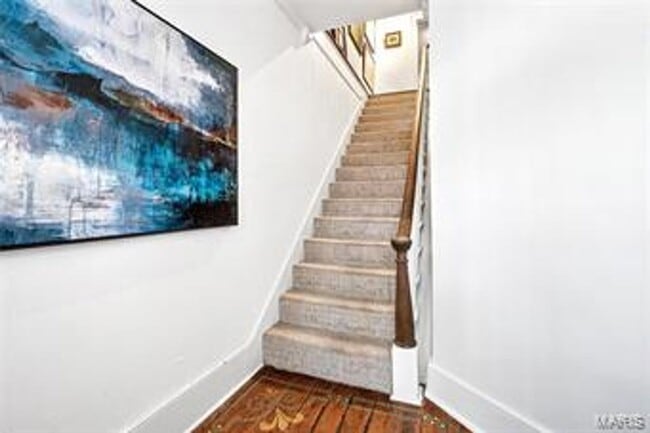 Photo - 332 S Main St