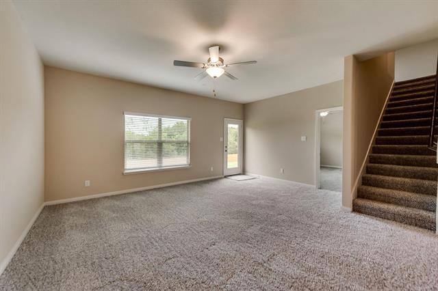 Photo - 318 Sweet Pea Ln
