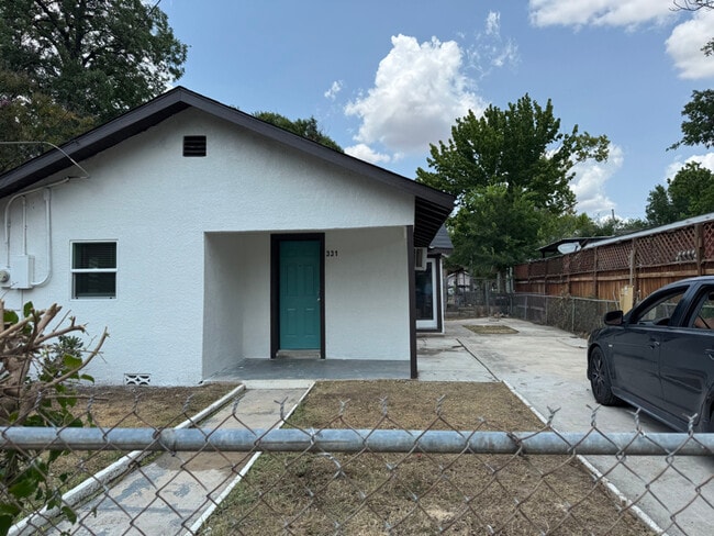 Building Photo - 331 Madero St Rental