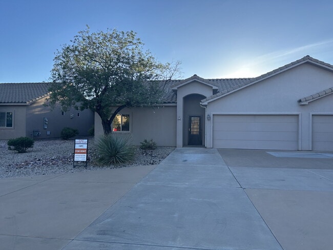 Building Photo - "Spacious 3-Bedroom Duplex Oasis in Hurricane, UT – 2 Full Baths & 1,263 Sq Ft of Comfort!"