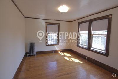 Building Photo - 3 bedroom in Somerville MA 02143 Rental