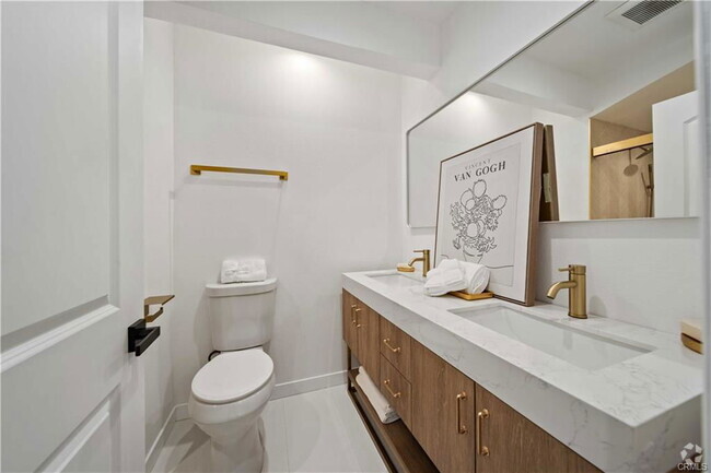 Building Photo - 11946 Aneta St Rental