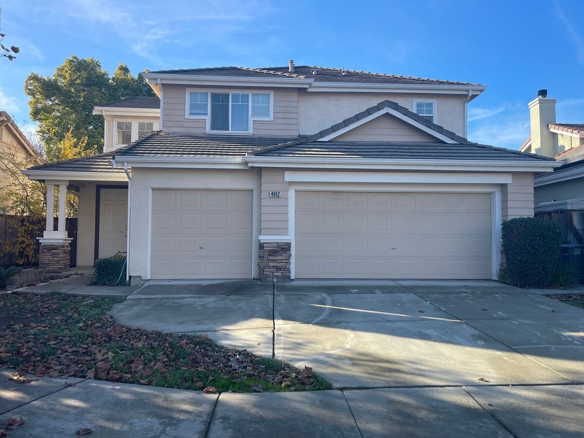 Wonderful Home Close to Shopping and Public Transportation. - Wonderful Home Close to Shopping and Public Transportation.