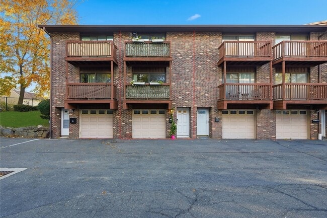 Photo - 382 Knapps Hwy