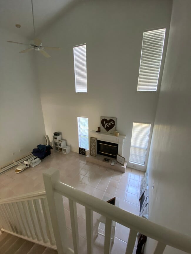 Photo - 17 Meadow Creek Dr