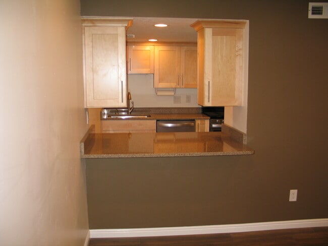 Photo - 5700 S 900 E Unidad #3