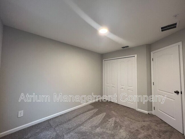 Photo - 426 Cape Honeysuckle Pl