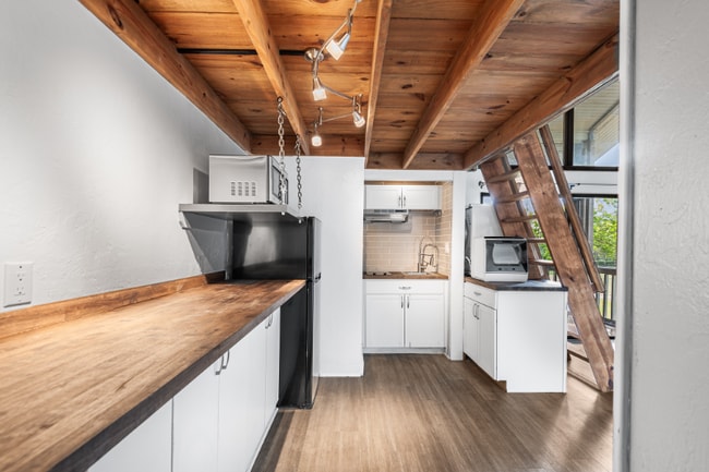 Photo - 2036 Corner Lake Dr