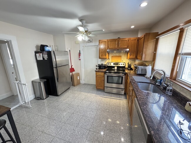 Photo - 71 Edenfield Ave Unit 1