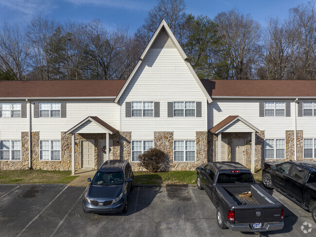 Building Photo - Country Oaks Rental