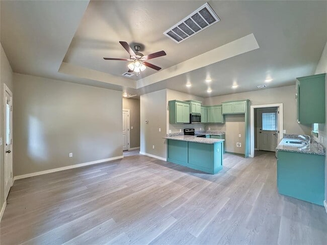 Photo - 412 N Bickford Ave