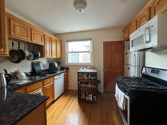 Photo - 33 Magnus Ave Unit 3