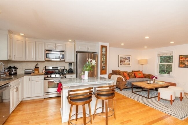 Photo - 10 Noble Ct Apartment Unit #1