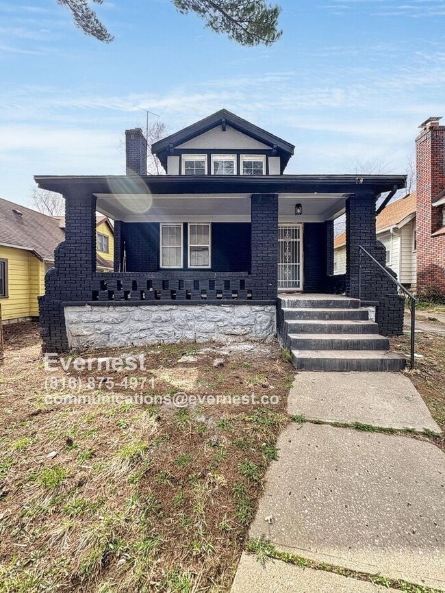 Charming 4-Bedroom Home with Finished Base... - Charming 4-Bedroom Home with Finished Base...