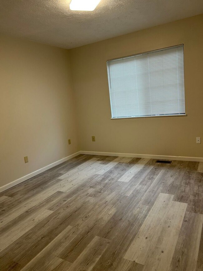 Photo - 1121 S 23rd St Unidad (27) 1123 S 23rd