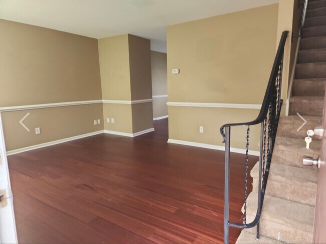 Photo - Oaks Townhouses