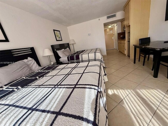 Photo - 19201 Collins Ave Unit 241