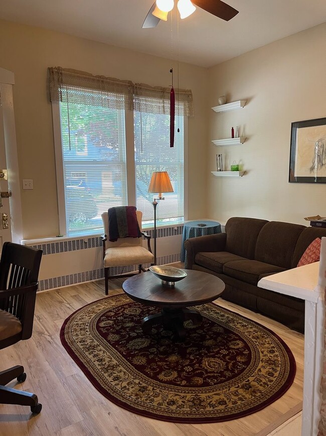 Photo - One Bedroom Old Louisville Cottage