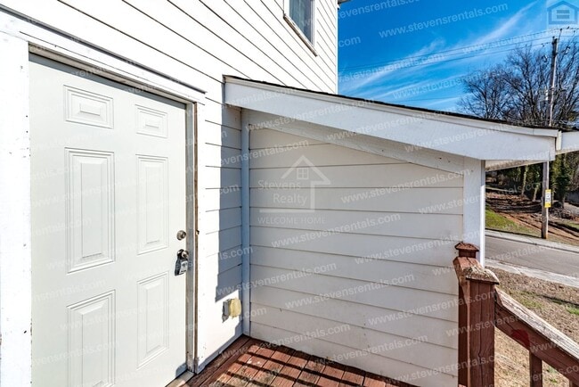 Photo - 800 Knoxville College Dr