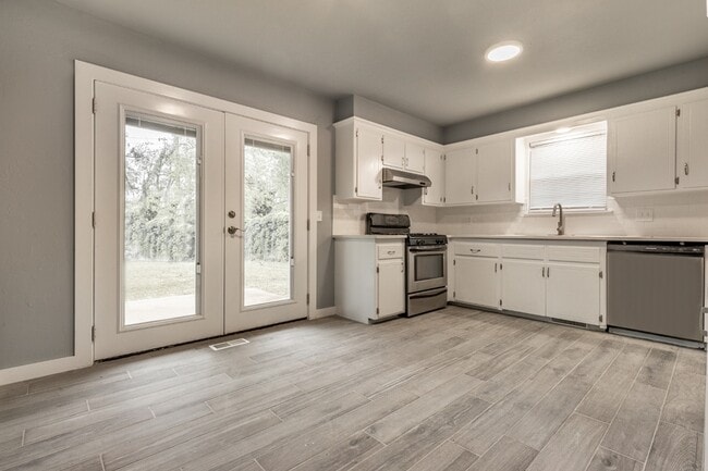 Photo - 13817 N Everest Ave