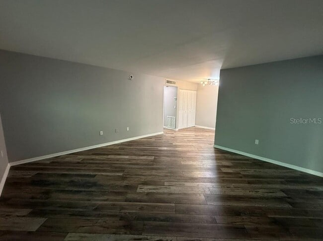 Photo - 5800 Hollywood Blvd Unit 324