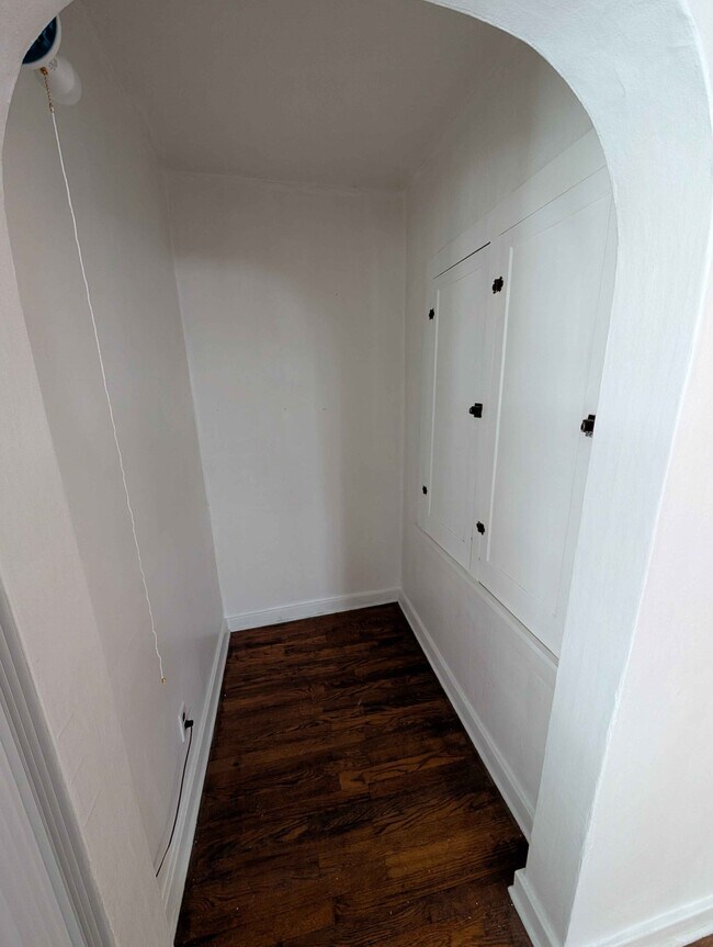 Photo - 244 E Grout St