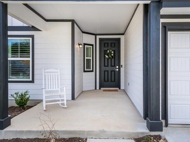 Photo - 129 Broken Oak Dr