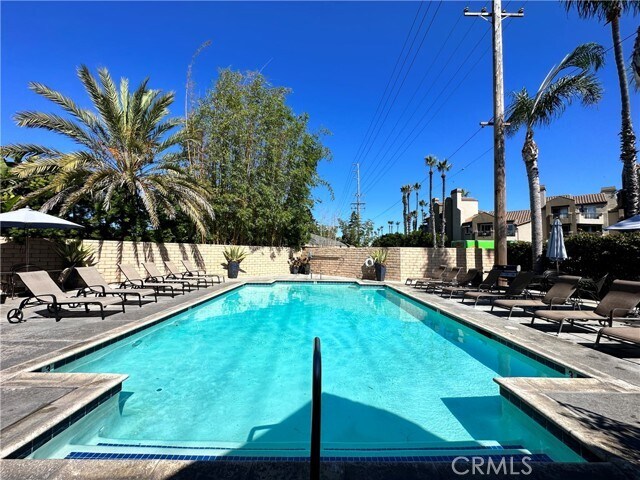Photo - 310 Lake St Unit 105