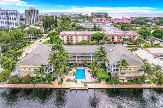 Building Photo - The Royal Colonial Apartments